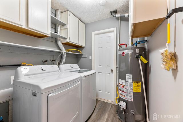 8 Tanglewood Drive, Barnegat, NJ 08005