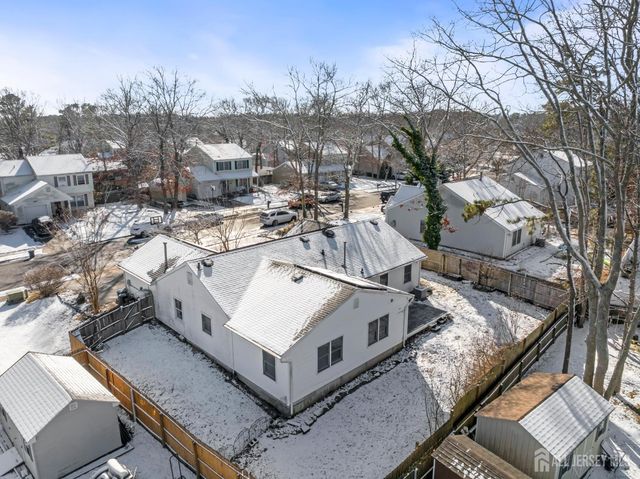 8 Tanglewood Drive, Barnegat, NJ 08005