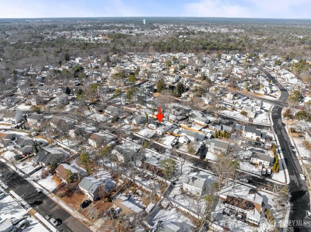 8 Tanglewood Drive, Barnegat, NJ 08005