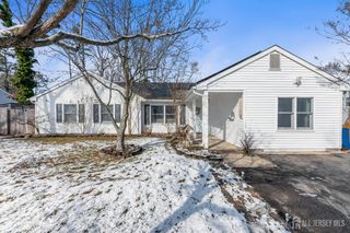 8 Tanglewood Drive, Barnegat, NJ 08005