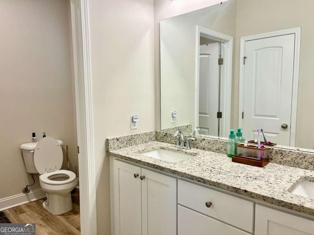 1016 Pine Street, Darien, GA 31305