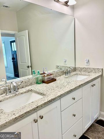 1016 Pine Street, Darien, GA 31305