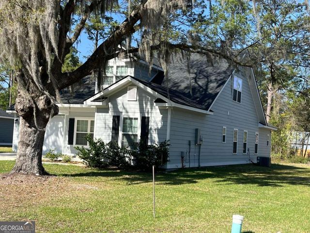 1016 Pine Street, Darien, GA 31305