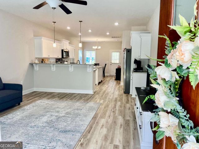 1016 Pine Street, Darien, GA 31305