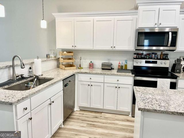 1016 Pine Street, Darien, GA 31305