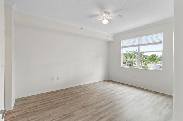 26 Royal Palm Way 304, Boca Raton, FL 33432