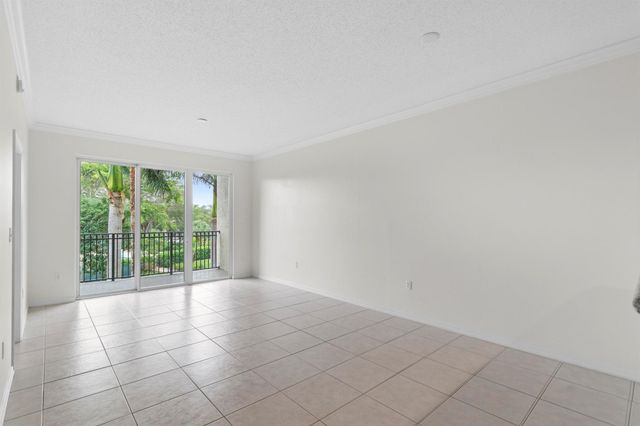 26 Royal Palm Way 304, Boca Raton, FL 33432