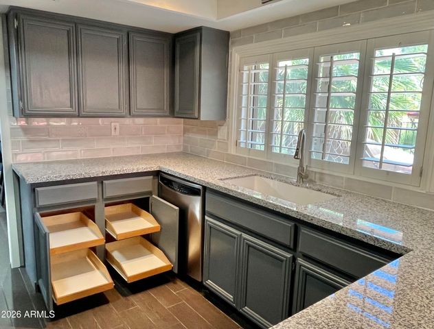 10449 N 9TH Street, Phoenix, AZ 85020