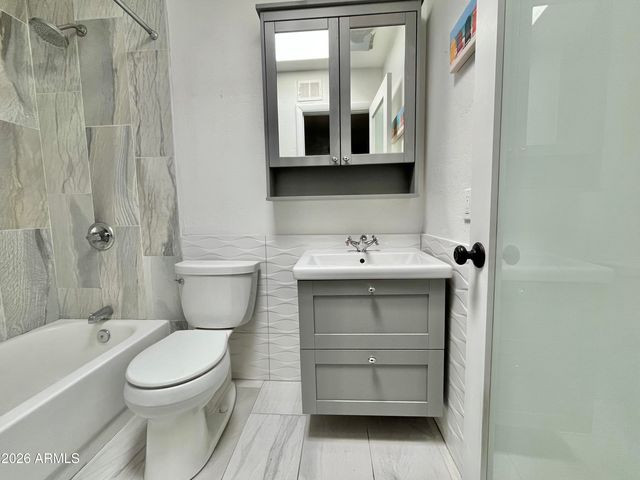 10449 N 9TH Street, Phoenix, AZ 85020