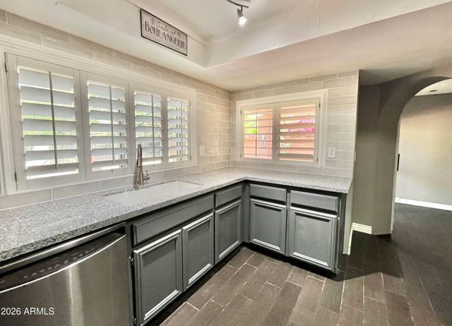 10449 N 9TH Street, Phoenix, AZ 85020