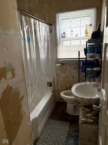 3425 Kinnear Avenue, Indianapolis, IN 46218