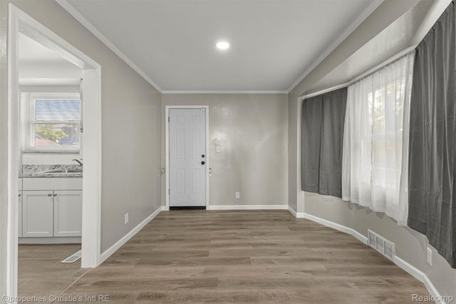 10842-38 Nottingham Road, Detroit, MI 48224