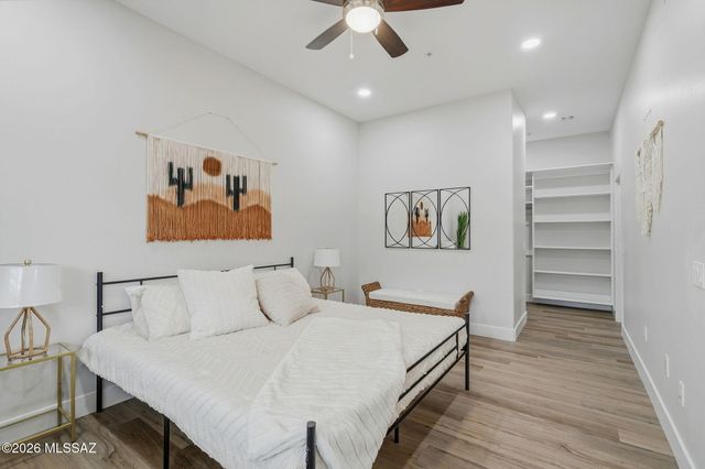 2020 E River Rd Unit 201, Tucson, AZ 85718