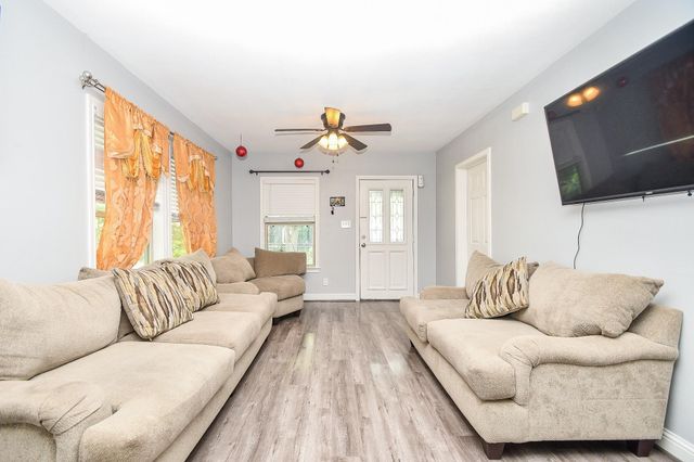 1607 Sylvester Road, Houston, TX 77009