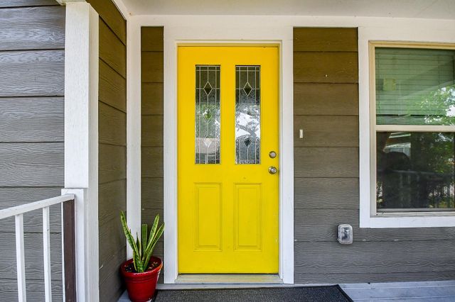 1607 Sylvester Road, Houston, TX 77009