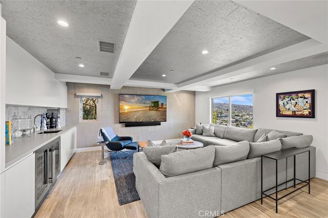 1238 Anacapa Way, Laguna Beach, CA 92651