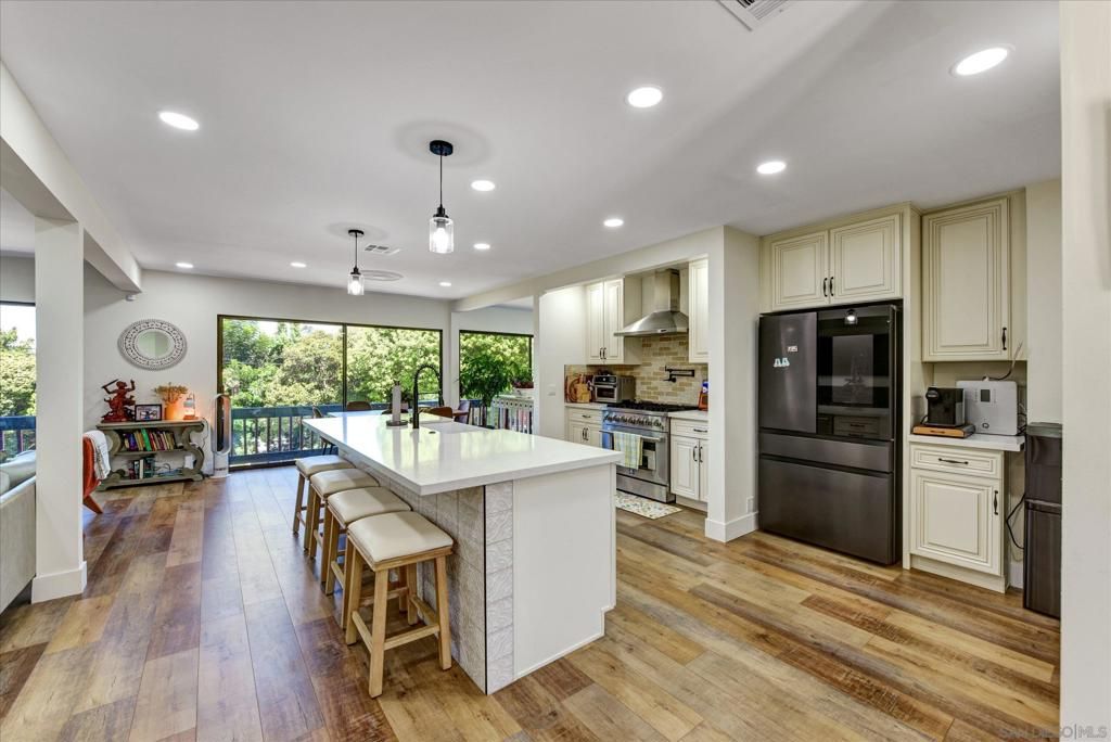 Image 8 of property listing at 1508 Sunny Crest Dr., Fullerton, CA 92835