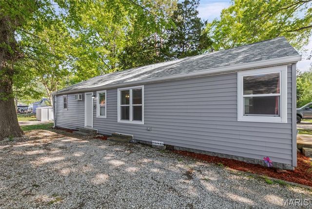 406 Southard Place, South Roxana, IL 62087