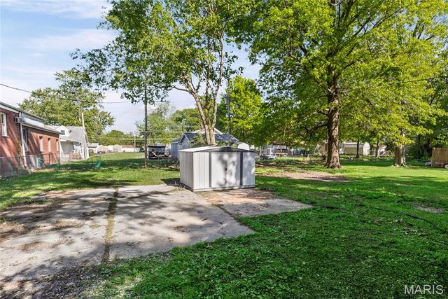 406 Southard Place, South Roxana, IL 62087