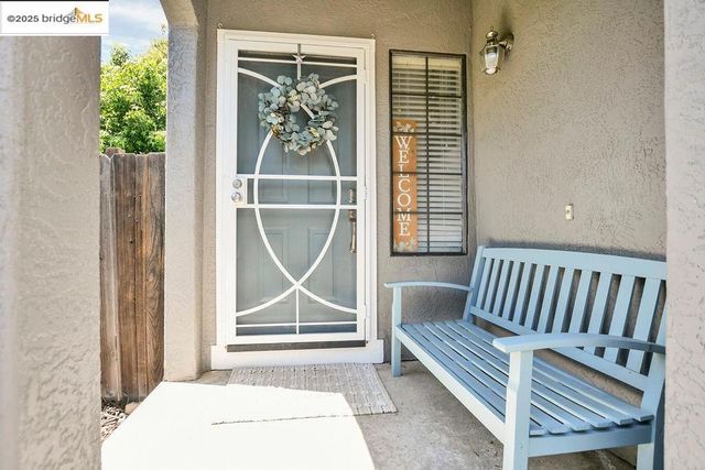 640 Mockingbird Ln, Oakley, CA 94561
