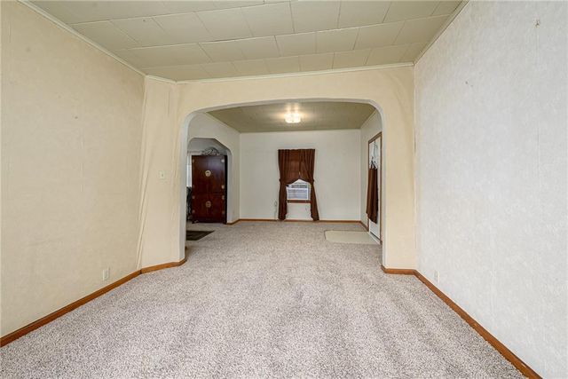 110 E 3rd Street, Tonganoxie, KS 66086