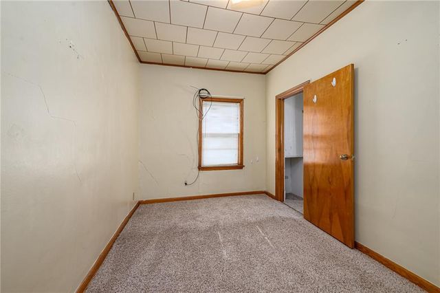 110 E 3rd Street, Tonganoxie, KS 66086