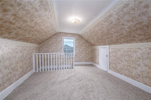 110 E 3rd Street, Tonganoxie, KS 66086