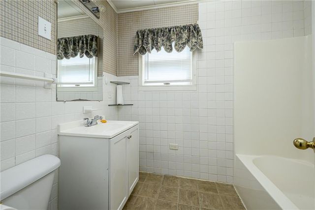 110 E 3rd Street, Tonganoxie, KS 66086