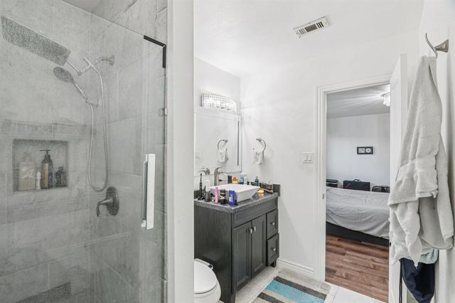 5801 Thunderbird ST A-11, Lago Vista, TX 78645