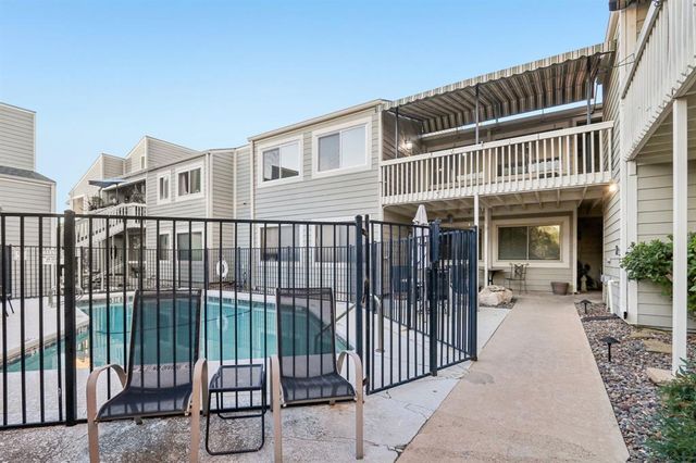 5801 Thunderbird ST A-11, Lago Vista, TX 78645