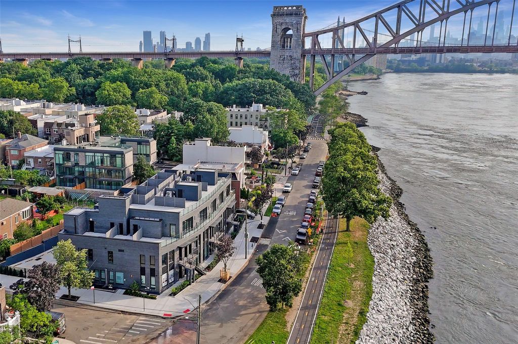 21-31 Shore Blvd 1E, Astoria, NY 11105