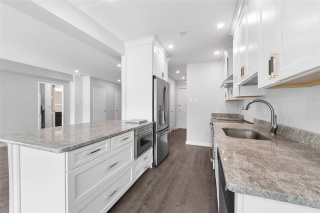 320 Fort Duquesne 8N, Downtown Pgh, PA 15222