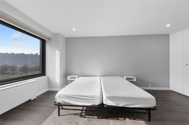 320 Fort Duquesne 8N, Downtown Pgh, PA 15222