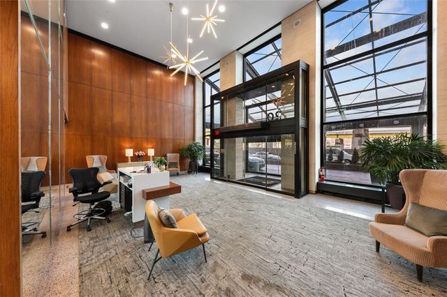 320 Fort Duquesne 8N, Downtown Pgh, PA 15222