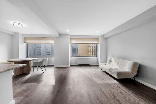 320 Fort Duquesne 8N, Downtown Pgh, PA 15222