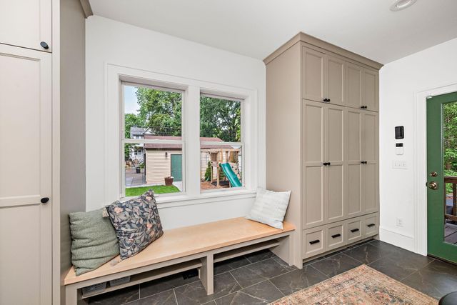 2100 31st Avenue S, Minneapolis, MN 55406