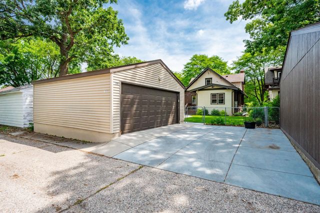 2100 31st Avenue S, Minneapolis, MN 55406