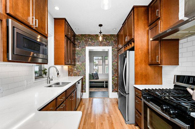 2100 31st Avenue S, Minneapolis, MN 55406