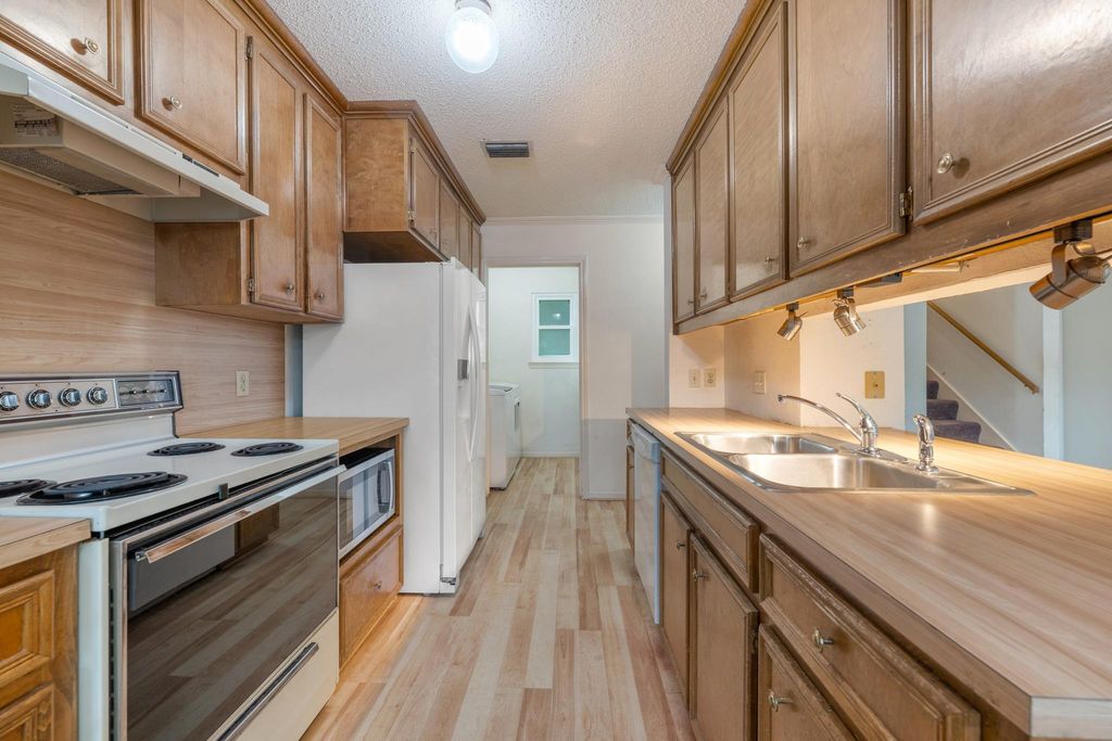 3845 Ranch Road 2222 19, Austin, TX 78731