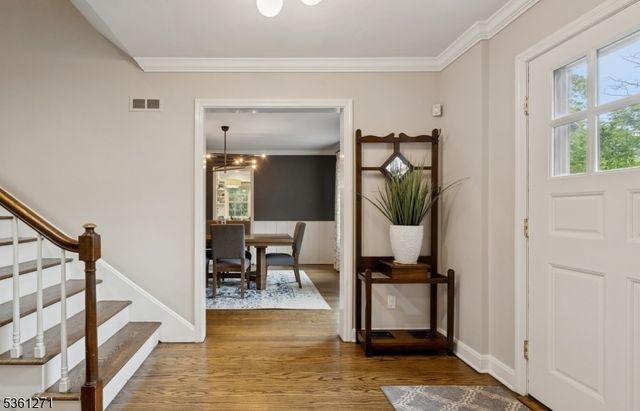 957 Woodmere Dr, Westfield Town, NJ 07090