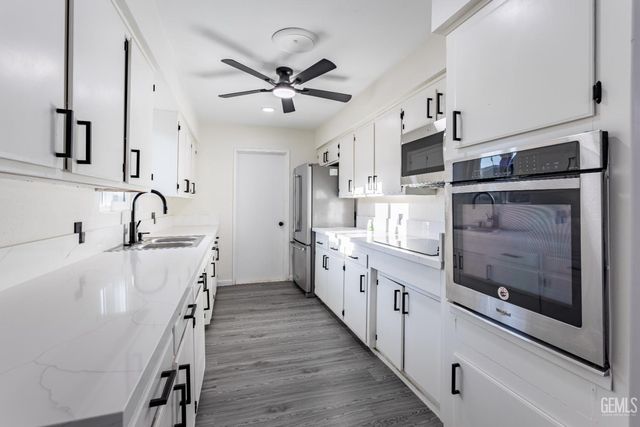 1112 San Vicente Drive, Bakersfield, CA 93307