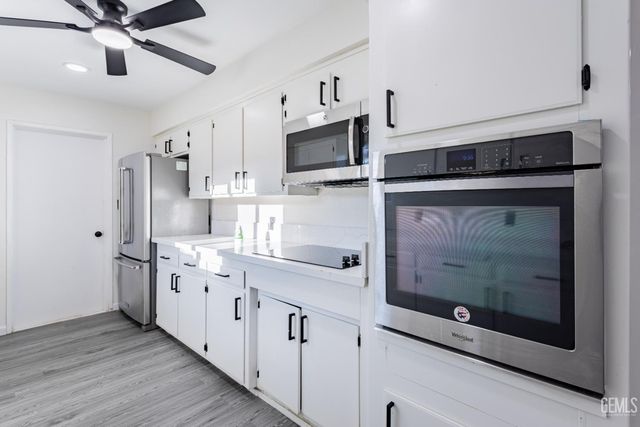 1112 San Vicente Drive, Bakersfield, CA 93307