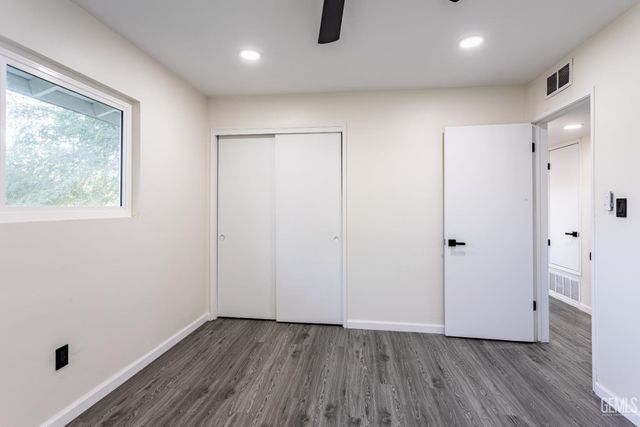 1112 San Vicente Drive, Bakersfield, CA 93307