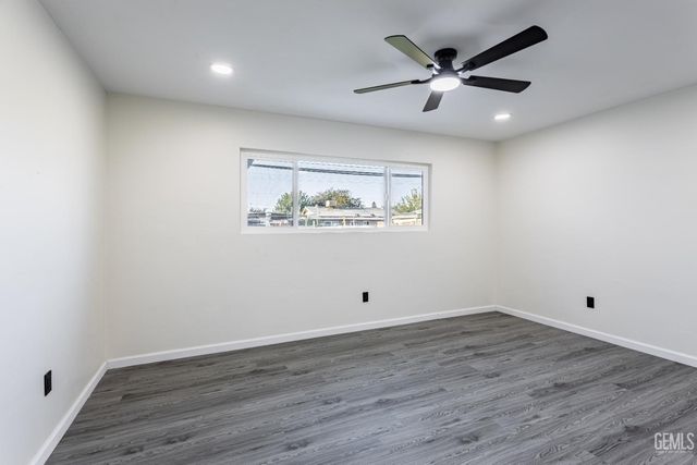 1112 San Vicente Drive, Bakersfield, CA 93307