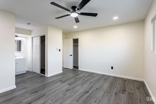 1112 San Vicente Drive, Bakersfield, CA 93307