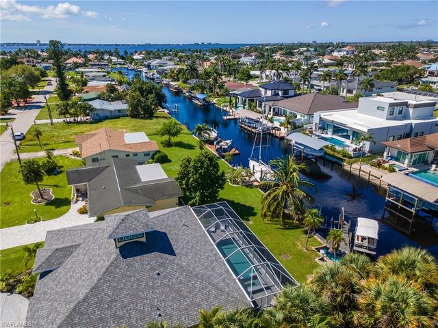 5310 Cocoa CT, Cape Coral, FL 33904