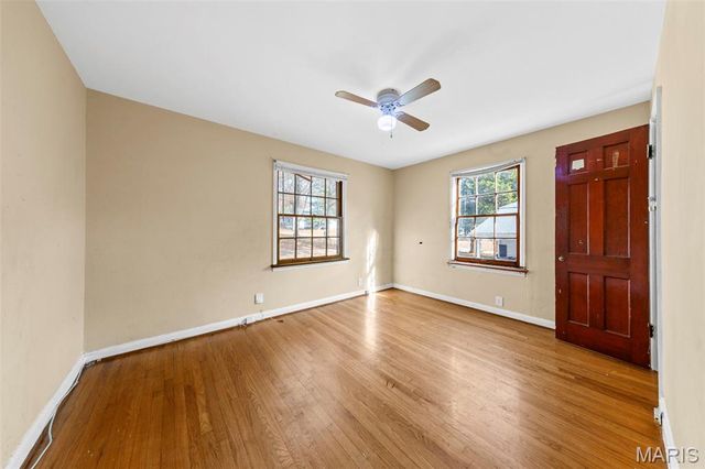 7806 Underhill Drive, St Louis, MO 63133