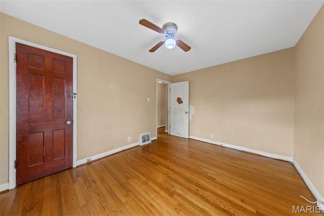 7806 Underhill Drive, St Louis, MO 63133