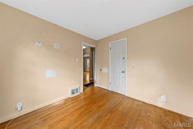 7806 Underhill Drive, St Louis, MO 63133