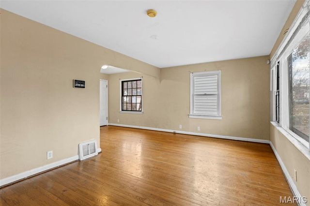 7806 Underhill Drive, St Louis, MO 63133